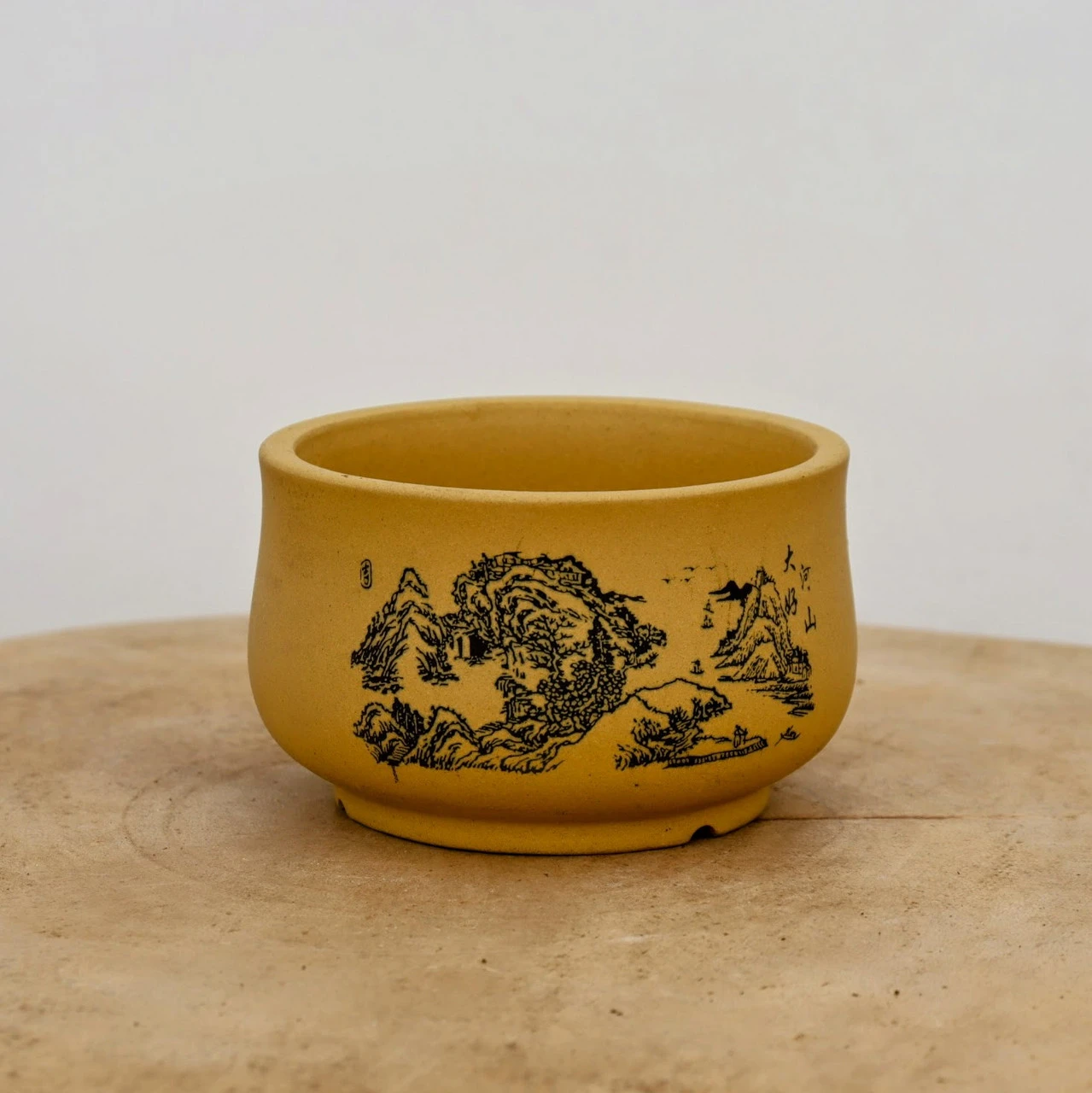 4" Etched Yixing Bonsai Pot (No. 2160) 1 4" Etched Yixing Bonsai Pot (No. 2160)