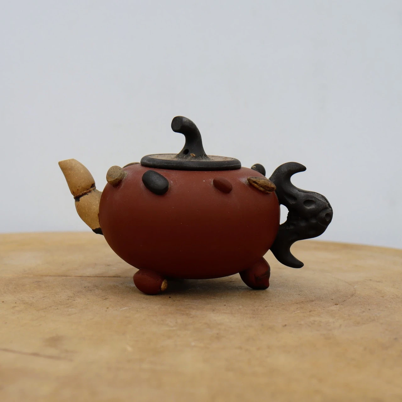 Handmade Yixing Tea Pot (No. 3) 1 Handmade Yixing Tea Pot (No. 3)