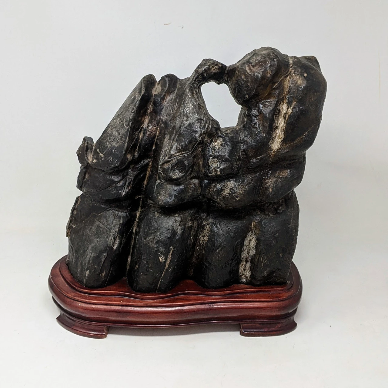 Suiseki Gu Tang Mountain Viewing Stone "Yamagata-ishi" - 11"x 12.5" 3 Suiseki Gu Tang Mountain Viewing Stone "Yamagata-ishi" - 11"x 12.5" - Image 3