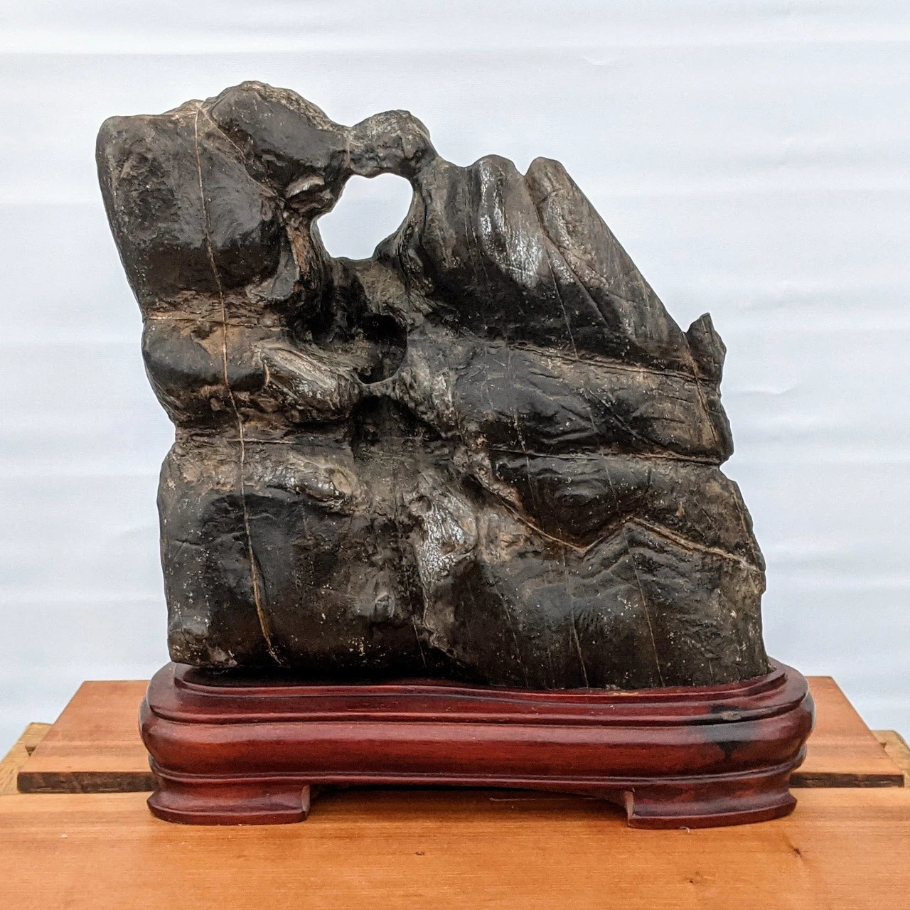 Suiseki Gu Tang Mountain Viewing Stone "Yamagata-ishi" - 11"x 12.5" 1 Suiseki Gu Tang Mountain Viewing Stone "Yamagata-ishi" - 11"x 12.5"