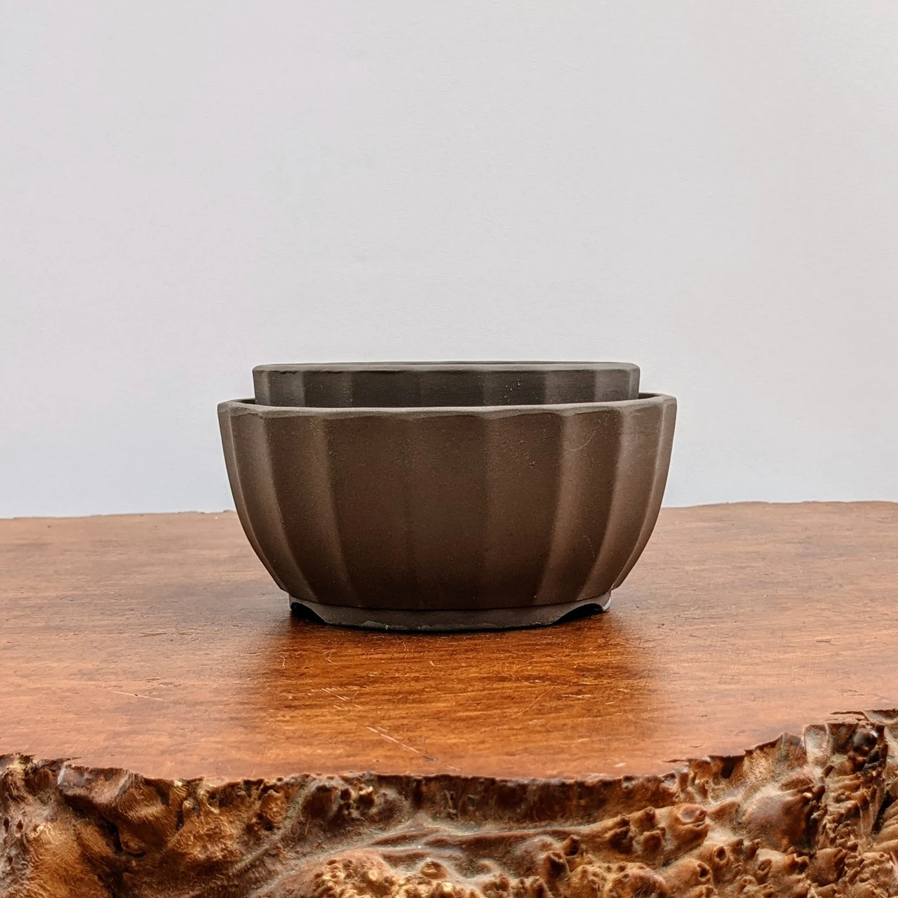 Brown (round) Unglazed Bonsai Pot (No. 04-26) 1 Brown (round) Unglazed Bonsai Pot (No. 04-26)