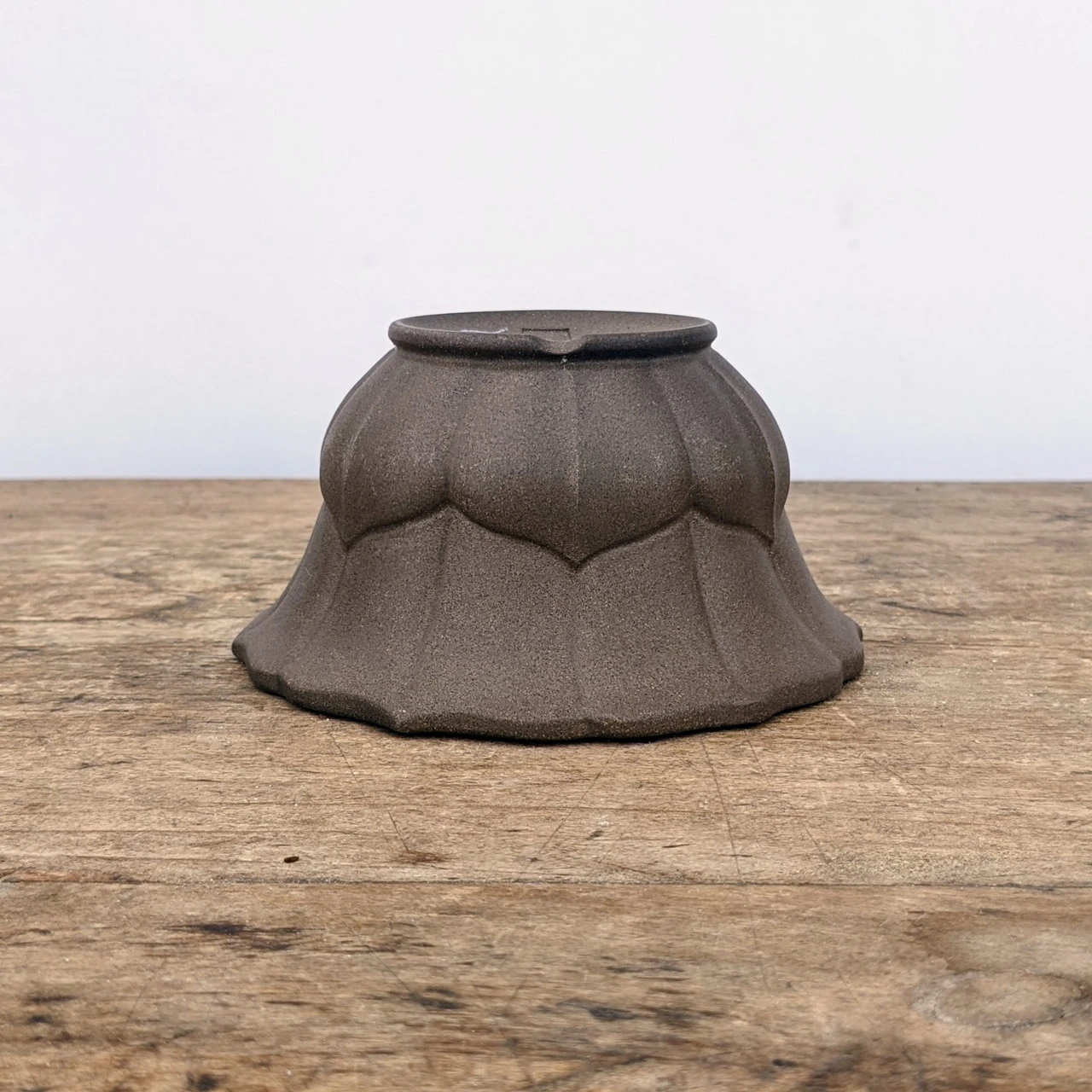 4" Round Yixing Pot (No. 60-2) 4 4" Round Yixing Pot (No. 60-2) - Image 4